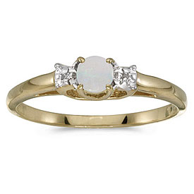 10k Yellow Gold Round Opal And Diamond Ring