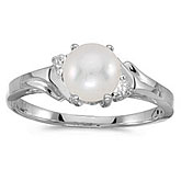 10k White Gold Pearl And Diamond Ring