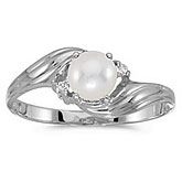 14k White Gold Pearl And Diamond Ring