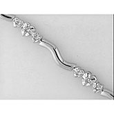 14K White Gold Diamond Heart Bracelet
